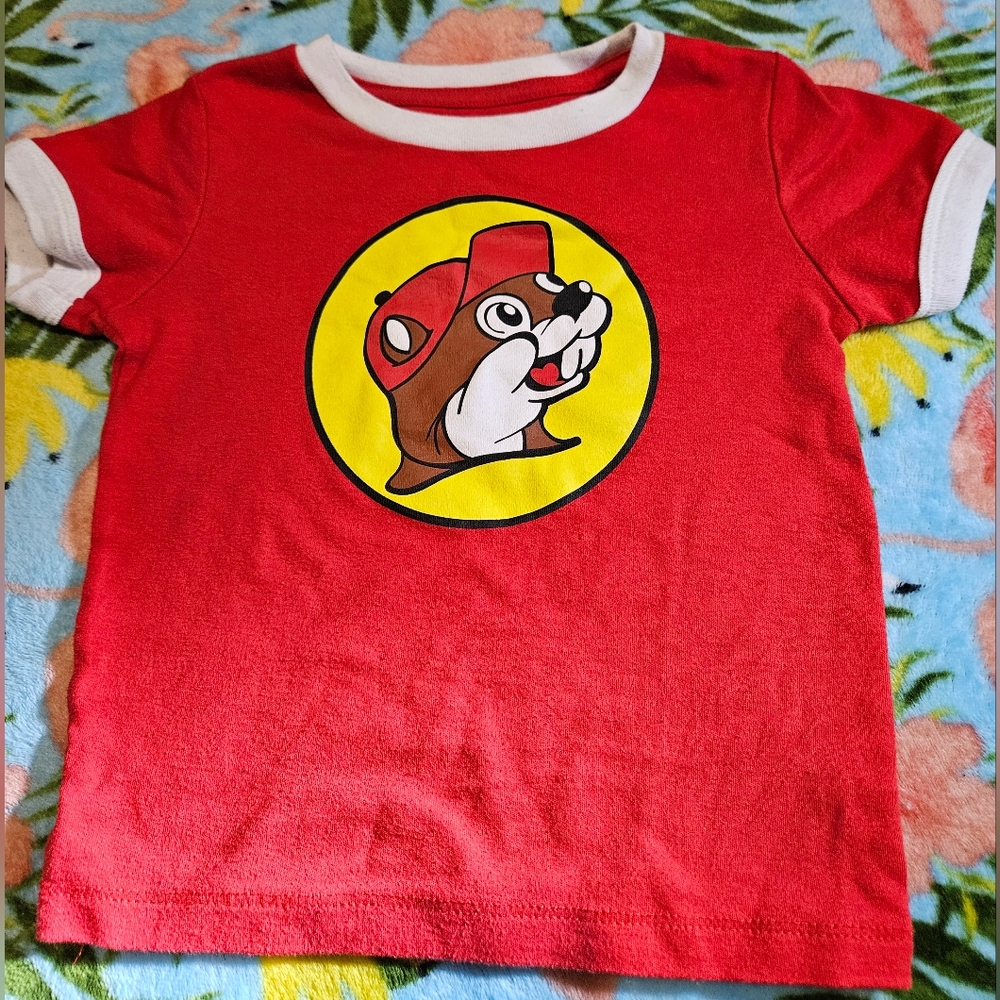 Bucee Graphic Tee